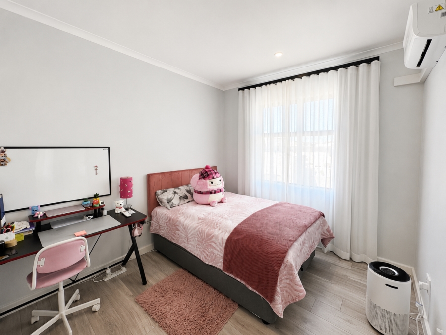 4 Bedroom Property for Sale in Sandown Western Cape